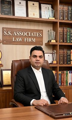 Advocate Manish Kumar, Criminal  lawyer in Delhi